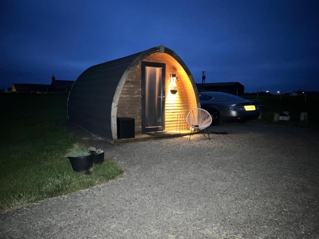 North Point Pods Hotel Терсо Екстериор снимка